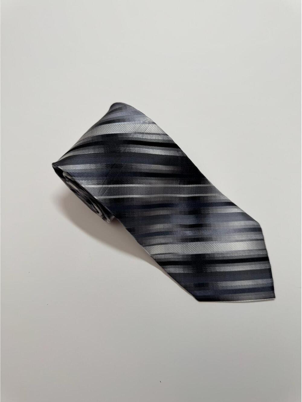 Van Heusen 100% Silk Tie‎ Black & Silver Stripes
